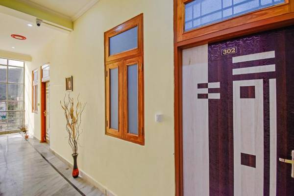 OYO Flagship 46050 Hotel Roof Top