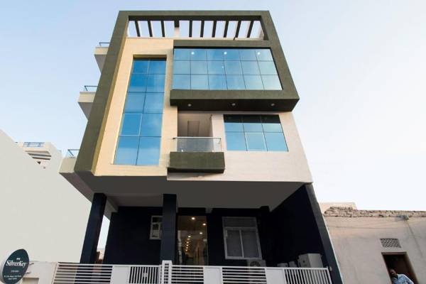 SilverKey Executive Stays 39701 Tonk Phatak