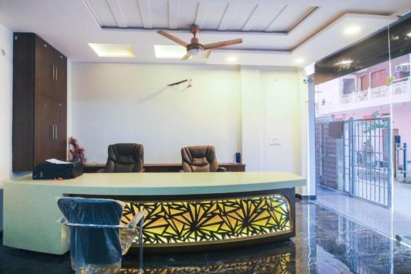 OYO 49285 Blooming Beds