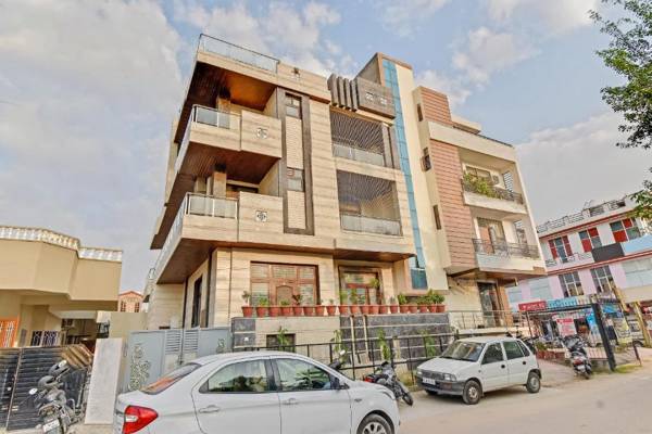 OYO 63137 Ekansh Palace