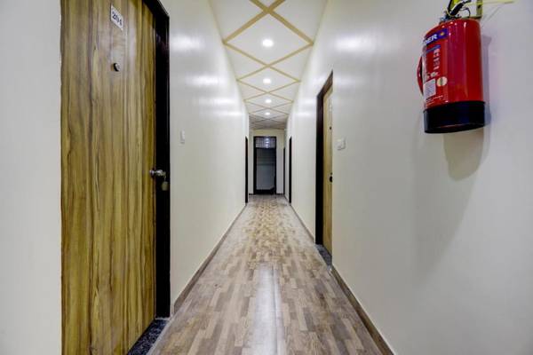 OYO 61709 Hotel Gd Palace