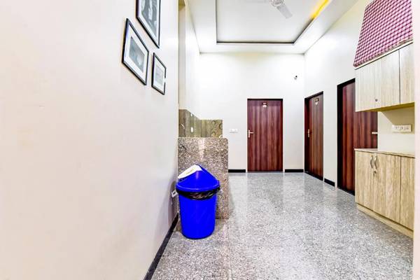 FabHotel The Castle Homestay