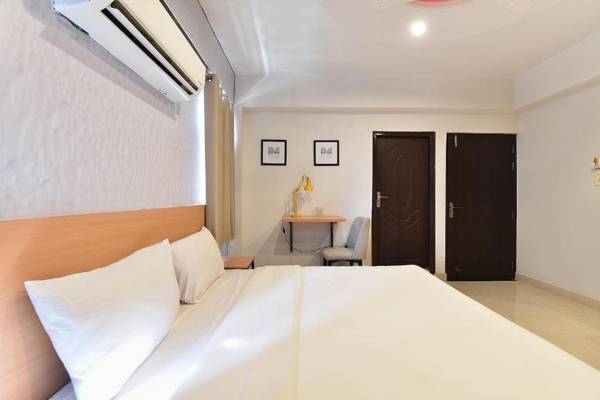 FabHotel Rushank Palace