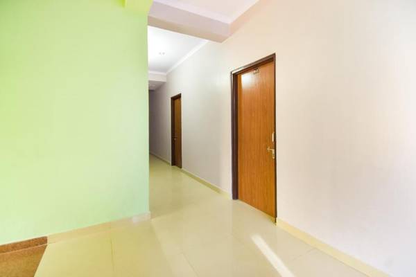 OYO 70751 Castle Komal