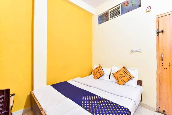 SPOT ON 76494 Hotel Radhe