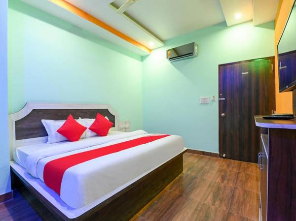 OYO 77636 Hotel Lakhdatar Palace