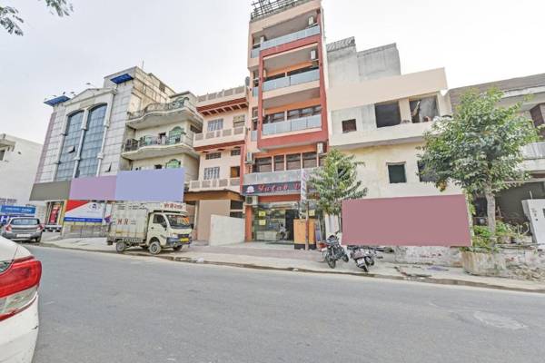 Collection O 87118 Hotel Gulab Villa