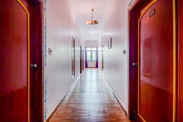 Collection O 81083 Hotel Pav