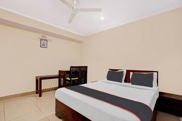 Collection O 81898 Hotel Grand Inn