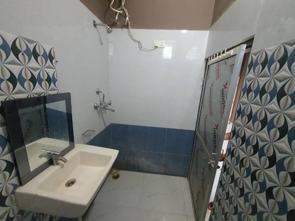 Spot on 82115 Megha Paradise And Guest House