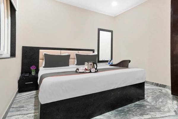 Collection O 37742 Hotel Golden Leaf