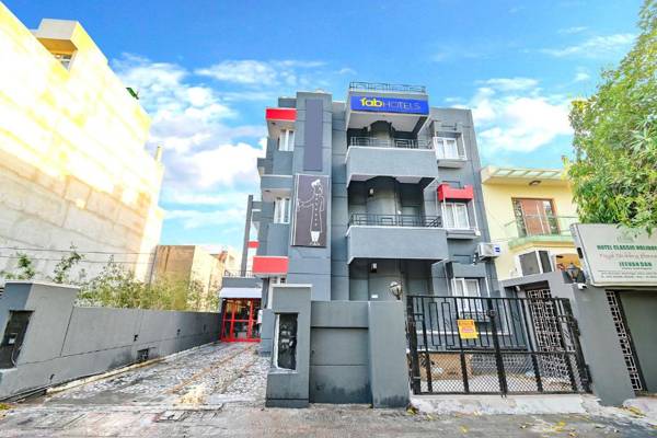 FabHotel Classic Holiday