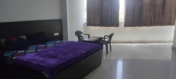 Collection O 88420 Kesari Hotel