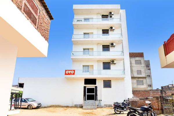 OYO 91763 Hotel Midiyan Palace