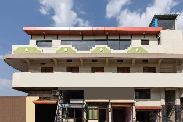 SPOT ON 27860 Hotel Apple Tree