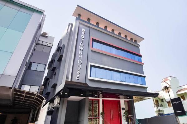 OYO Townhouse 376 Lords Inn Regency