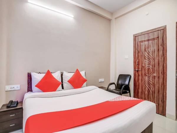 OYO IND700 Asha Hotel