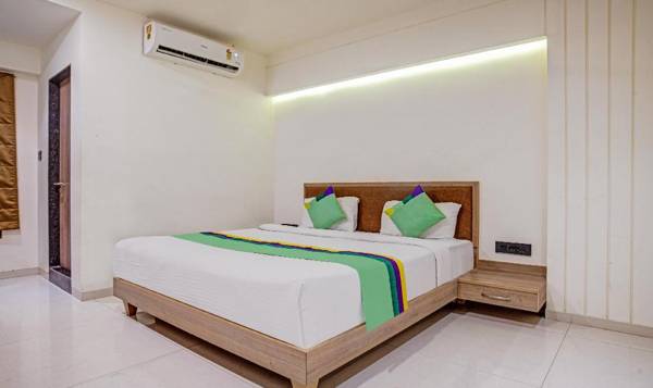 TREEBO TREND HOLIDAY