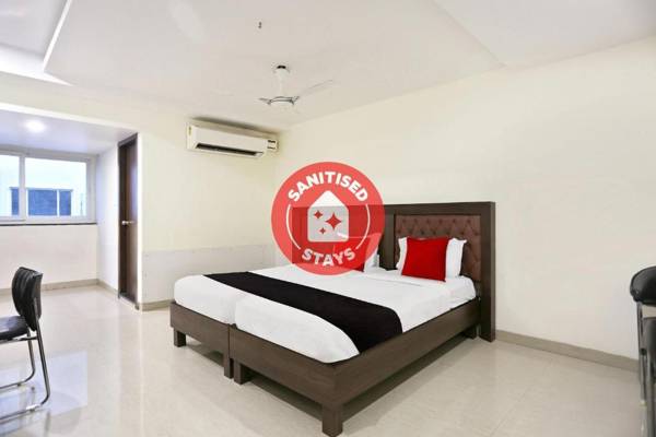 Capital O 9003 Halcyon Deccan Inn