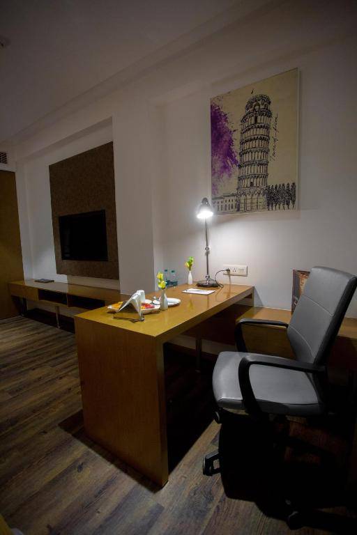 Workspace - Citadel Hotel By Vinnca