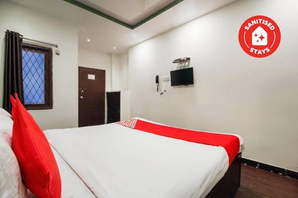 OYO Flagship 14224 Happy Guest house
