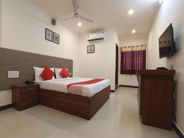 OYO 14726 Hotel Vaishnavi park