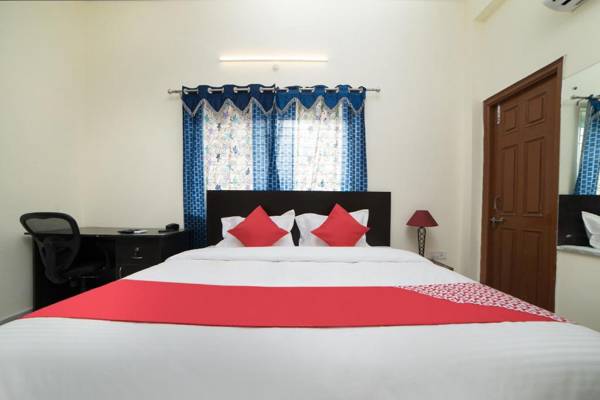 OYO 40077 Cyber Suites