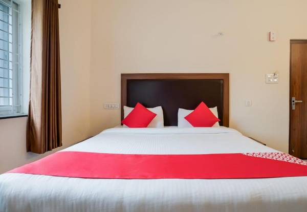 OYO 28637 Gokul Grand