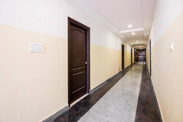 OYO 36267 Aaditya Grand