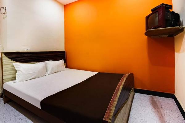 SPOT ON 47525 Deccan Lodge