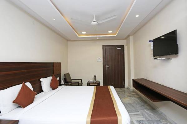 OYO 6651 Hotel Srujana Stay Inn