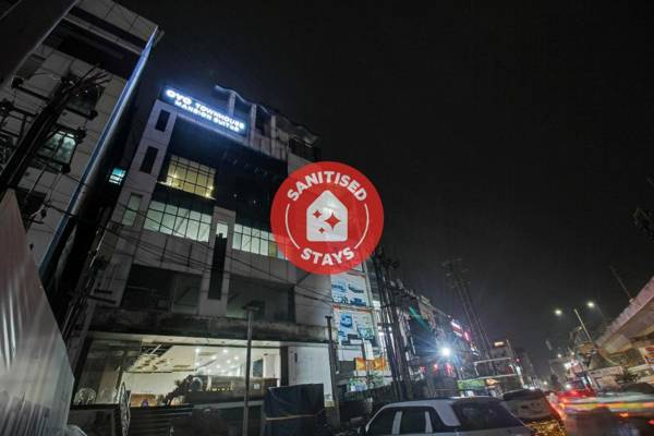 OYO Townhouse 693 MANSION SUITES