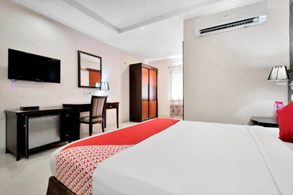 Capital O 12384 Hotel Rudra Grand