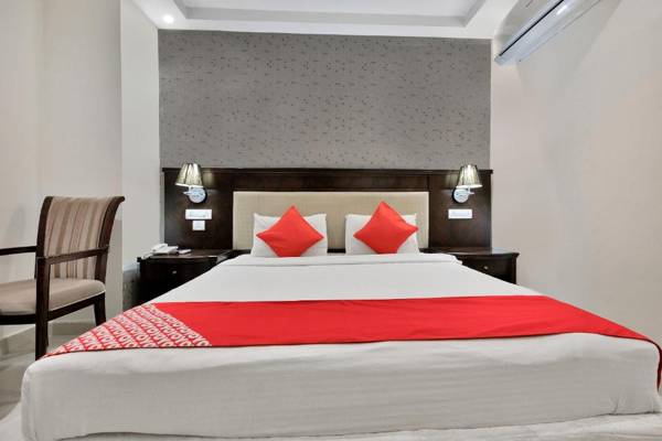 Capital O 12384 Hotel Rudra Grand