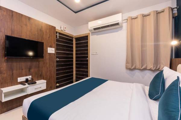 OYO 77383 Oyo Silverkey Kondapur Near Sanskrit School