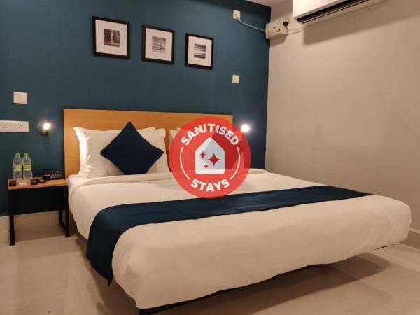 OYO 79803 Silver Key Qualia