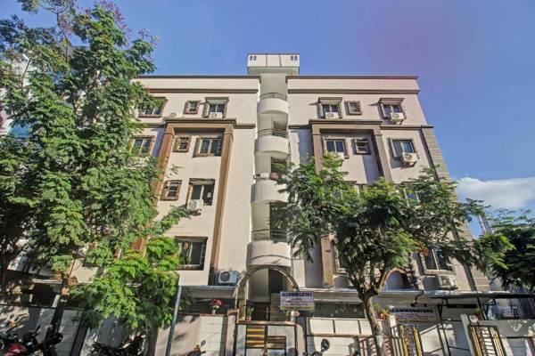 OYO Flagship 83227 Hotel Accomodaters