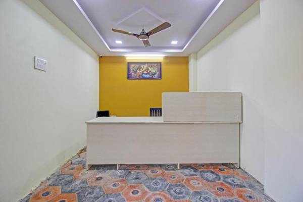 OYO 84232 Hotel Lavish Stay