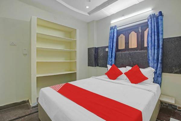 OYO 84232 Hotel Lavish Stay