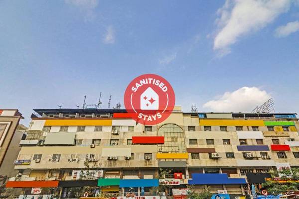 OYO Flagship 85603 Kphb Metro Station