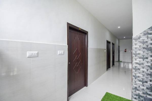 OYO Flagship 75751 Hotel Surya