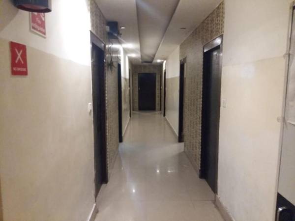 Best Stays Hotel by Shiva Palace