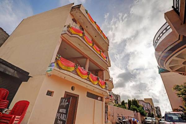 Collection O 82180 Pearl Inn Guest House