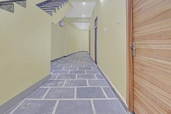 Collection O 82180 Pearl Inn Guest House