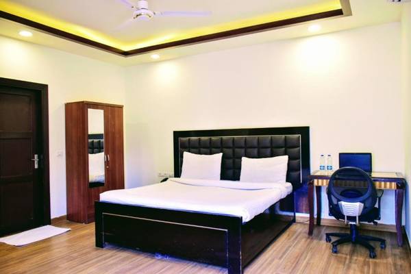 Workspace - When In Gurgaon - Service Apartments Next to Artemis Hospital