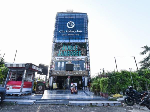 OYO 14896 City Galaxy Inn