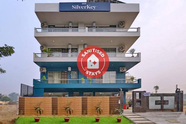 SilverKey Executive Stays 24269 Sector 38
