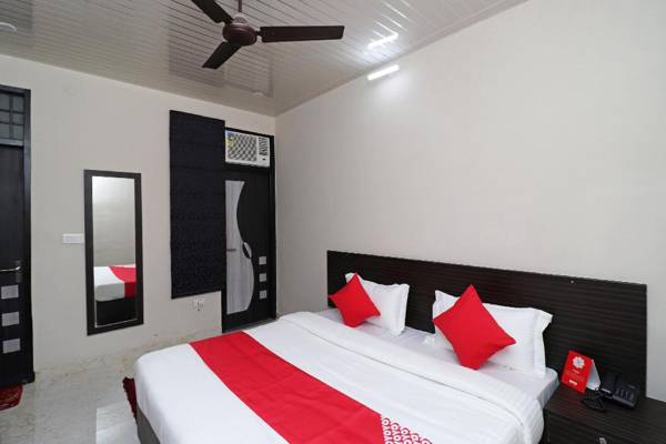 OYO 17425 Dwarka Palace