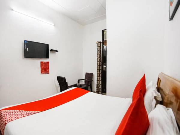 OYO 44130 Hotel Devi Palace Inn