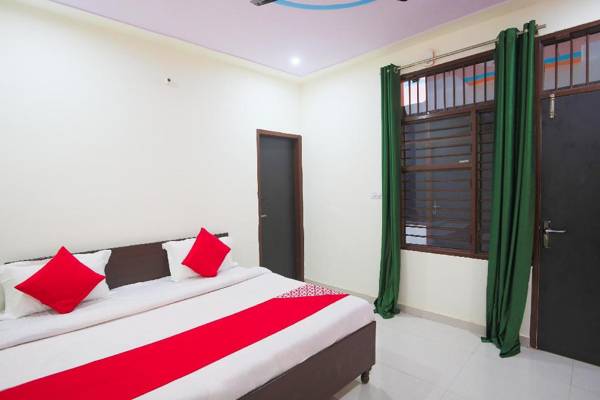 OYO 62980 Shiva Residency